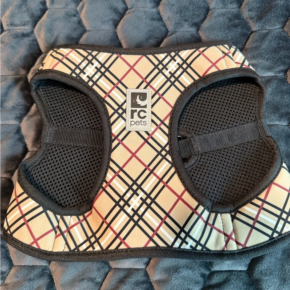 Plaid Unisex Step-In Dog Harness - Length: 7” & Girth Around Middle: 14”